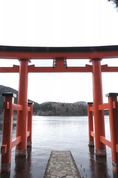 箱根神社の平和の鳥居