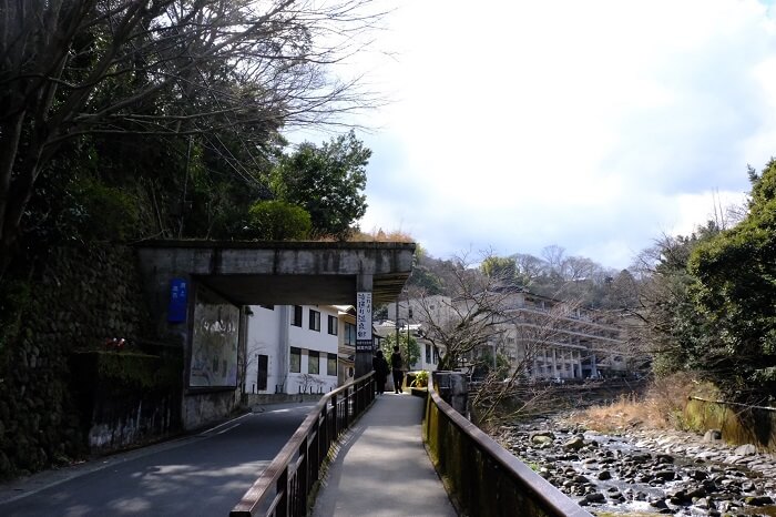 箱根湯本の滝通り